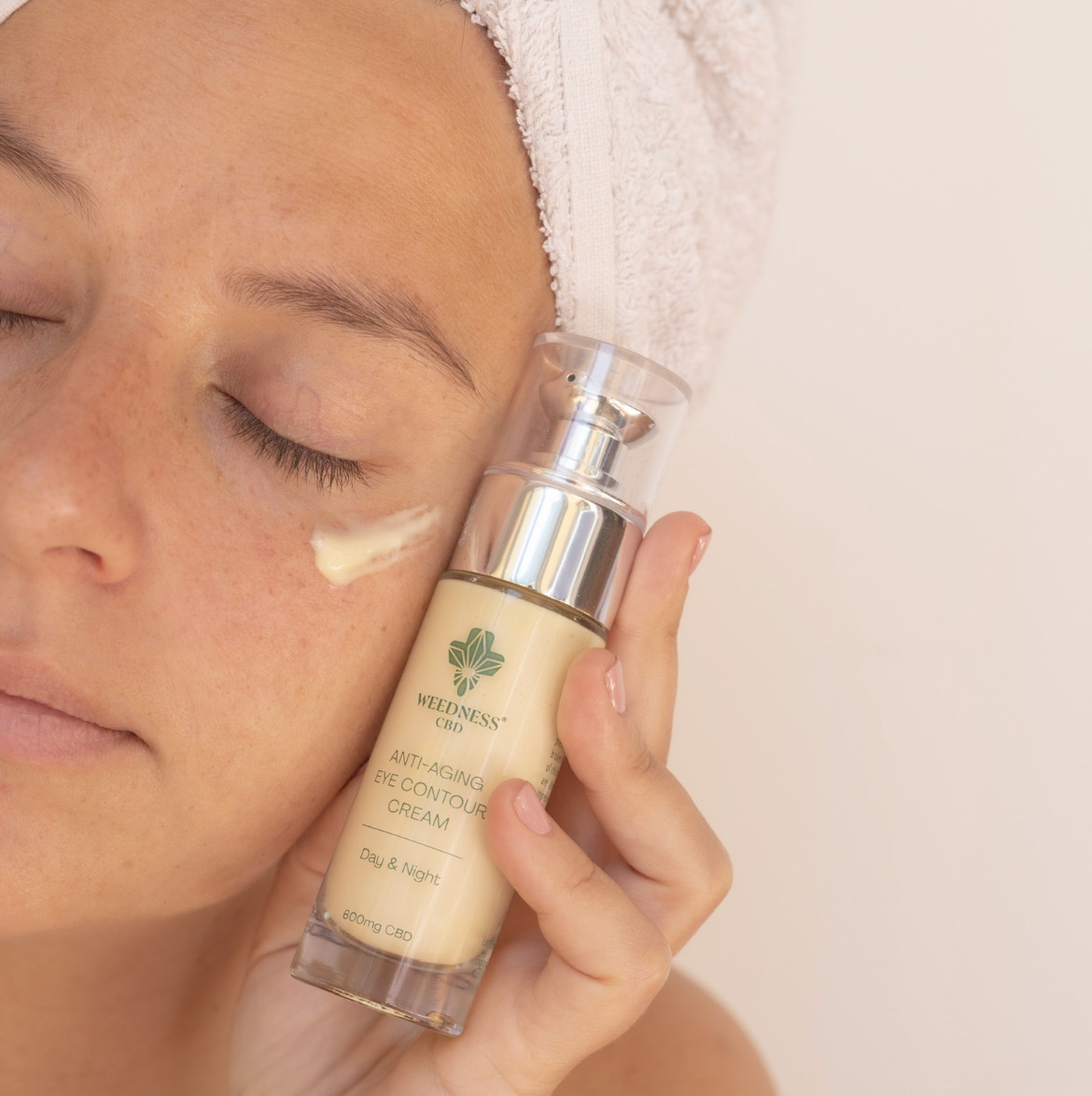 Inicio 24 contorno de ojos cbd 1